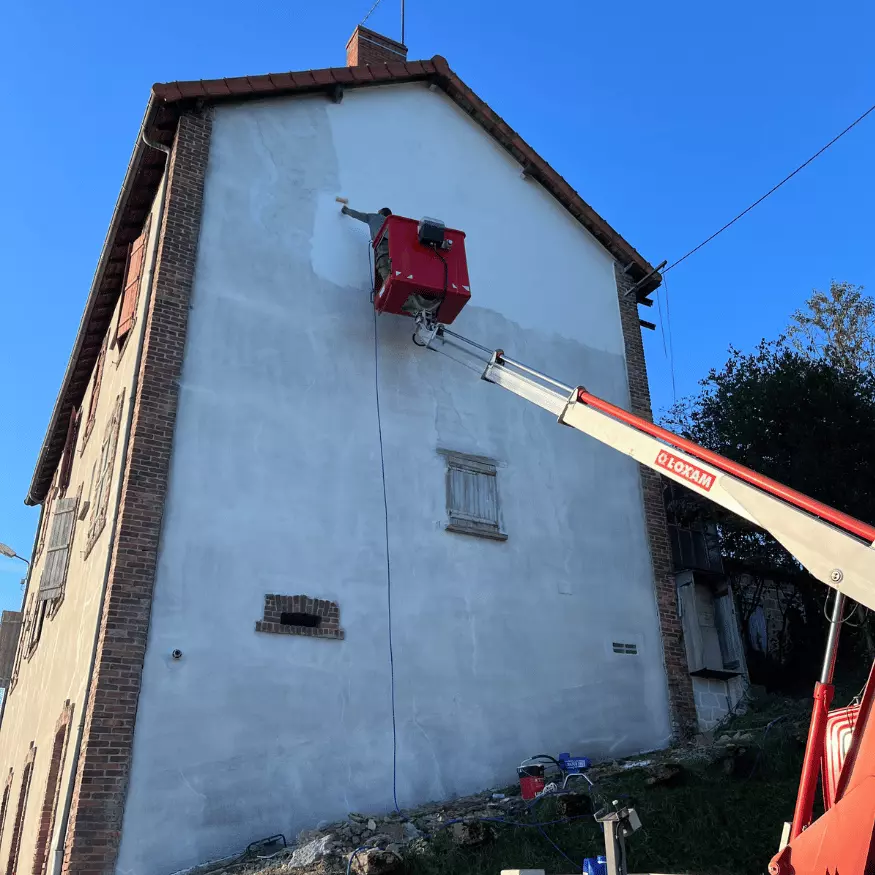 peinture de façade sur une maison